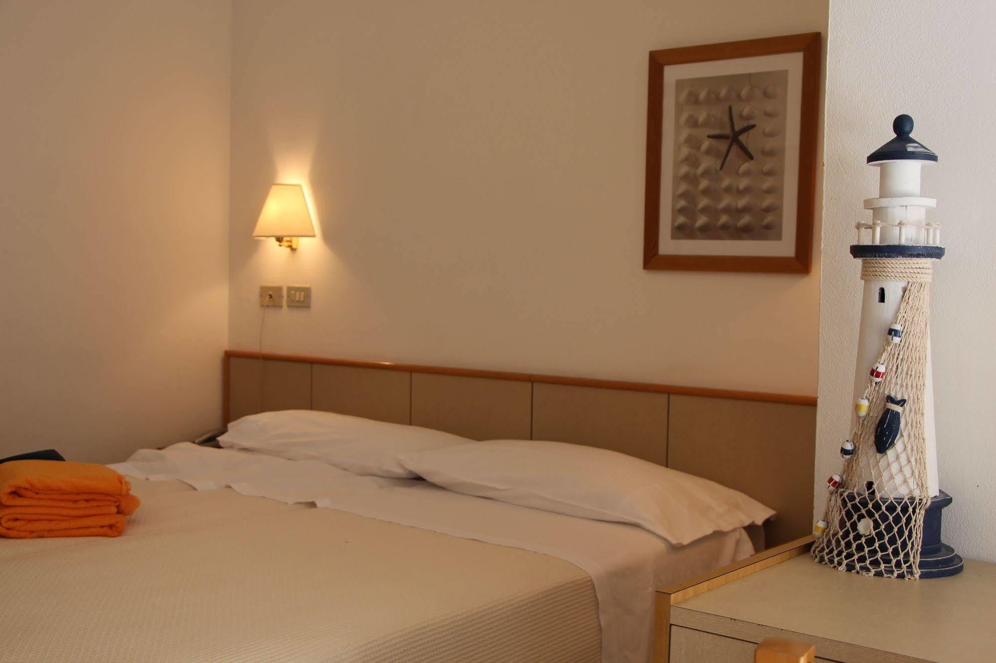Antares Hotel 3*